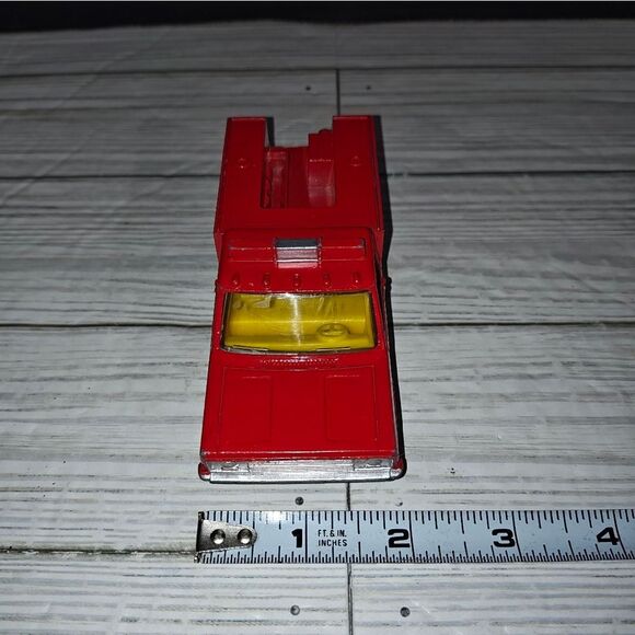 Dinky Toys No. 267 Emergency Paramedic Truck Squad 51 LA County Toy Car England - Picture 9 of 9